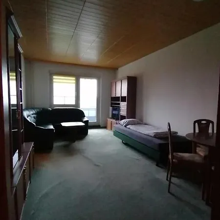 Mobilierte Monteurwohnung In Grunau شقة *